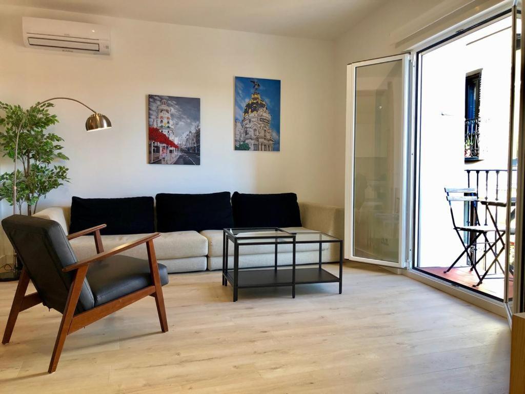 Cozy & Stylish Apartment In The Center Madrid Exterior photo