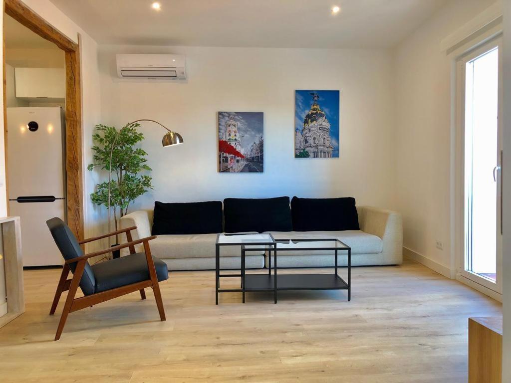 Cozy & Stylish Apartment In The Center Madrid Exterior photo